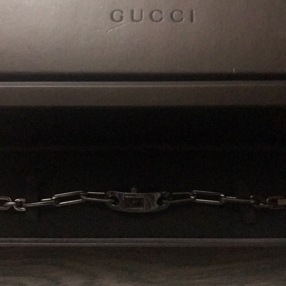 Gucci watch silver women’s with original box